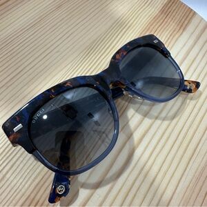 Gucci Blue Gradient Sunglasses with Iconic Design